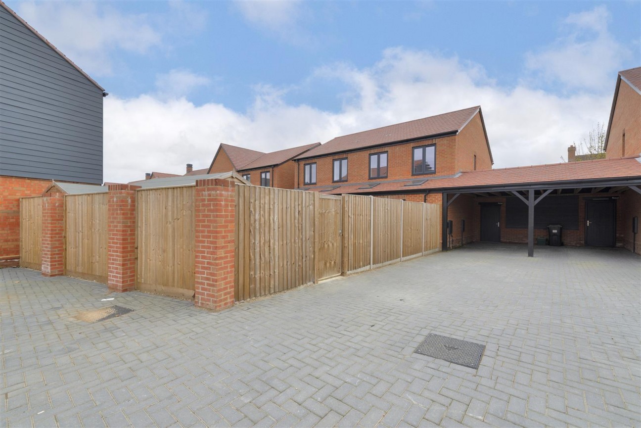 Orchard Way, Kings Hill
