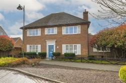 Beacon Avenue, Kings Hill, West Malling