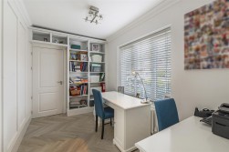 Beacon Avenue, Kings Hill, West Malling