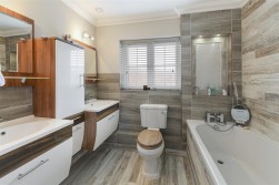 Beacon Avenue, Kings Hill, West Malling