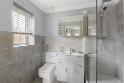 Beacon Avenue, Kings Hill, West Malling