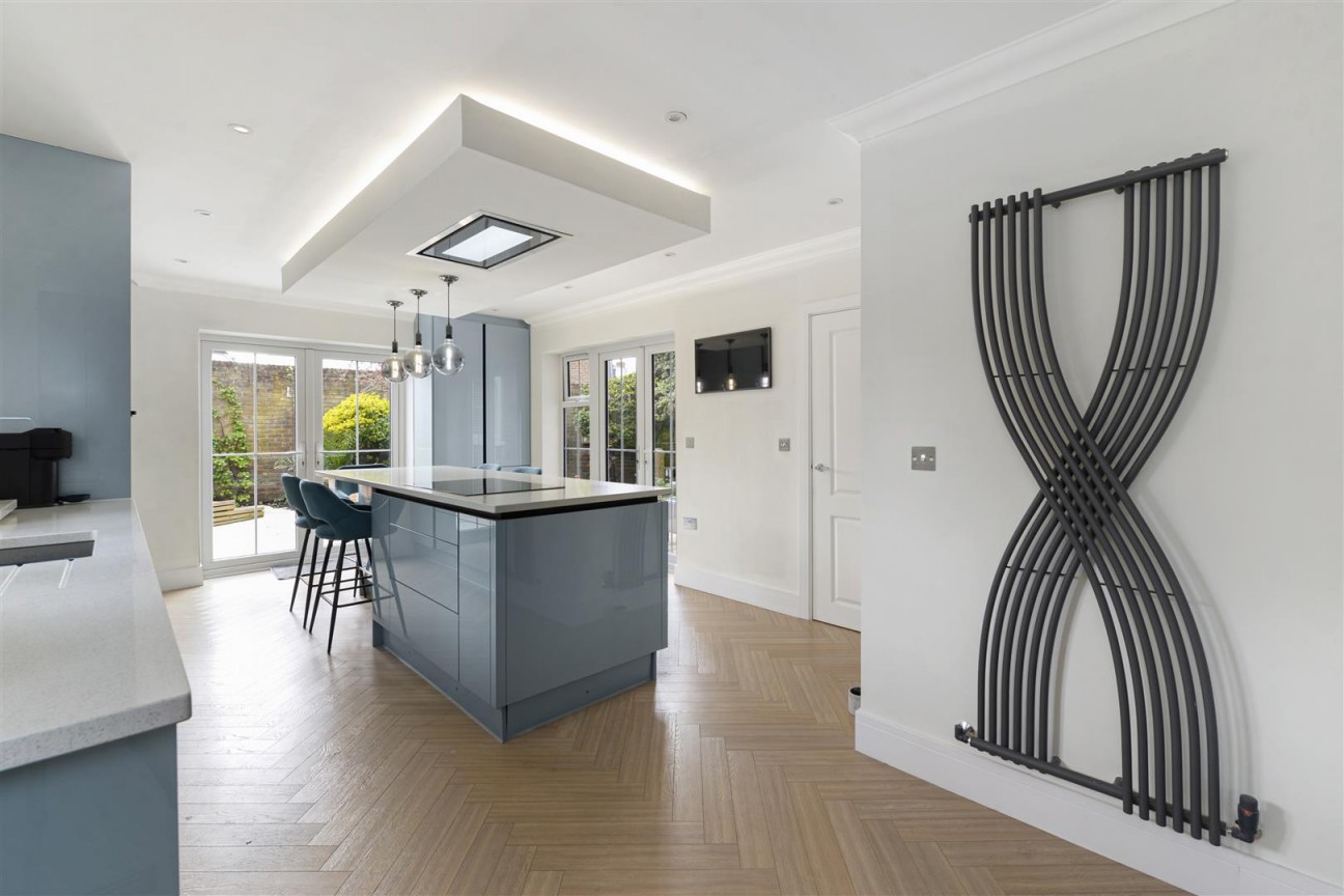 Beacon Avenue, Kings Hill, West Malling