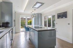 Beacon Avenue, Kings Hill, West Malling