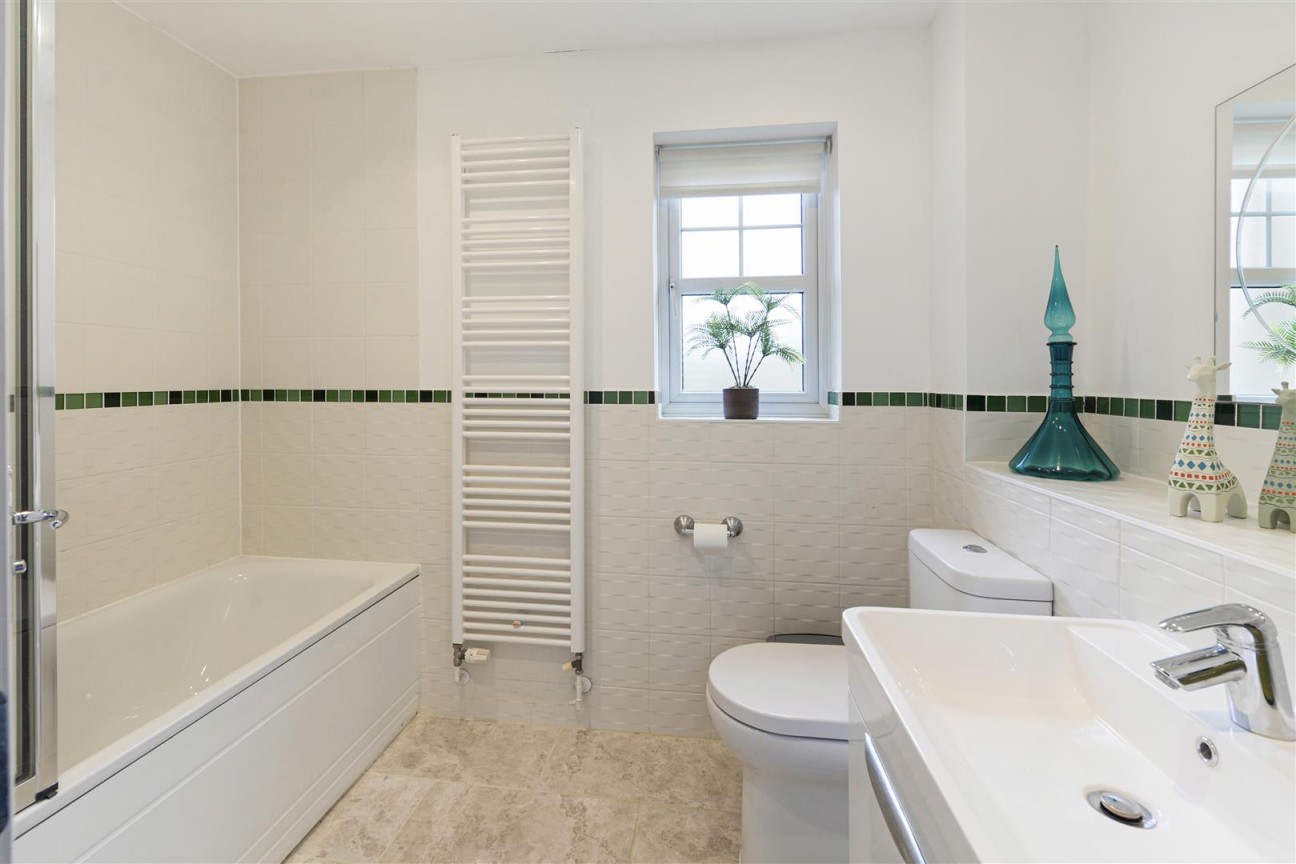 Woodford Grove, Kings Hill, ME19 4BX