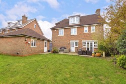 Woodford Grove, Kings Hill, ME19 4BX