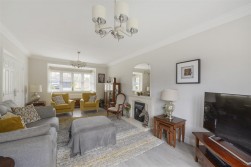 Woodford Grove, Kings Hill, ME19 4BX