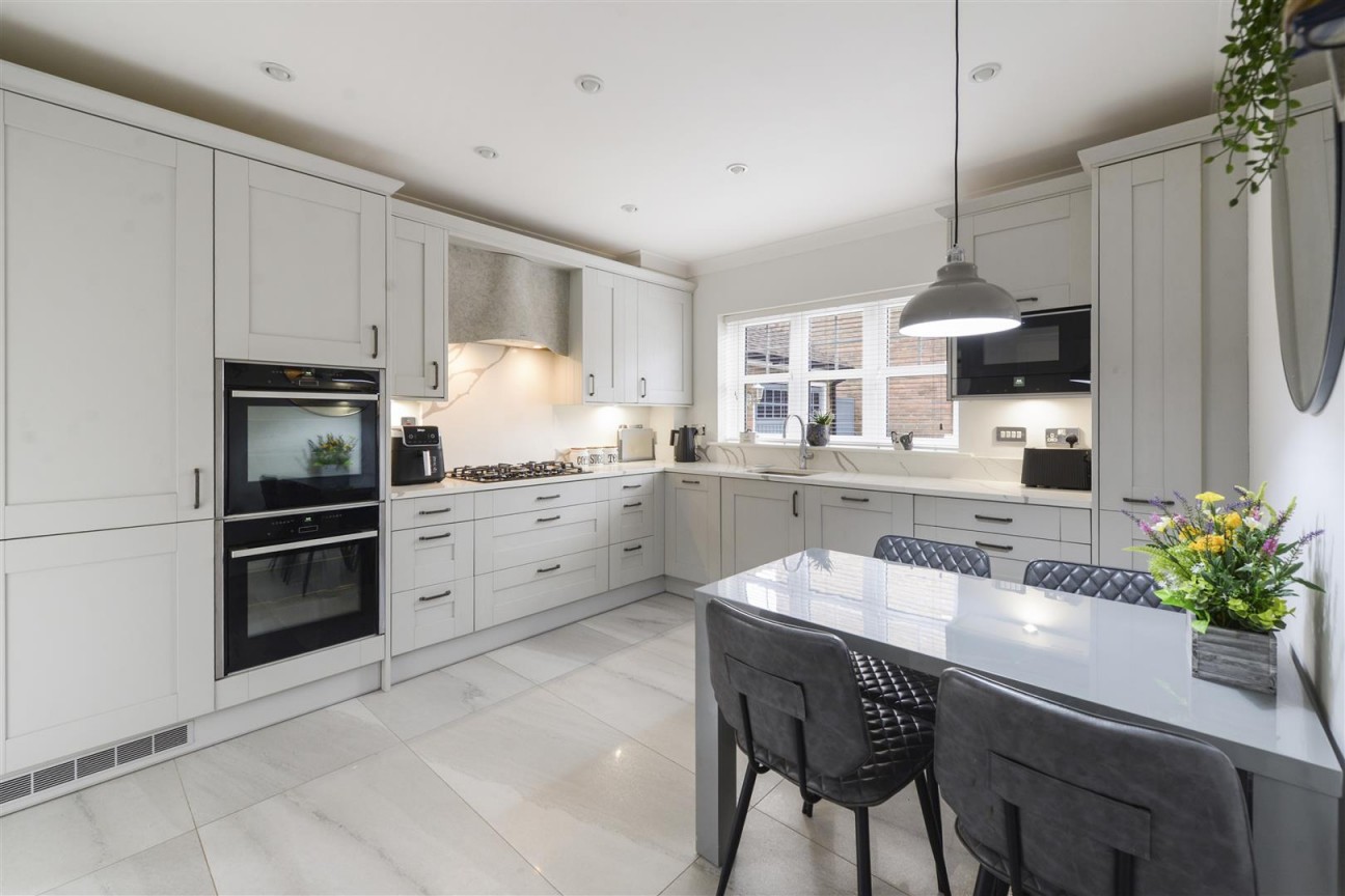 Woodford Grove, Kings Hill, ME19 4BX