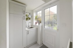 Woodford Grove, Kings Hill, ME19 4BX