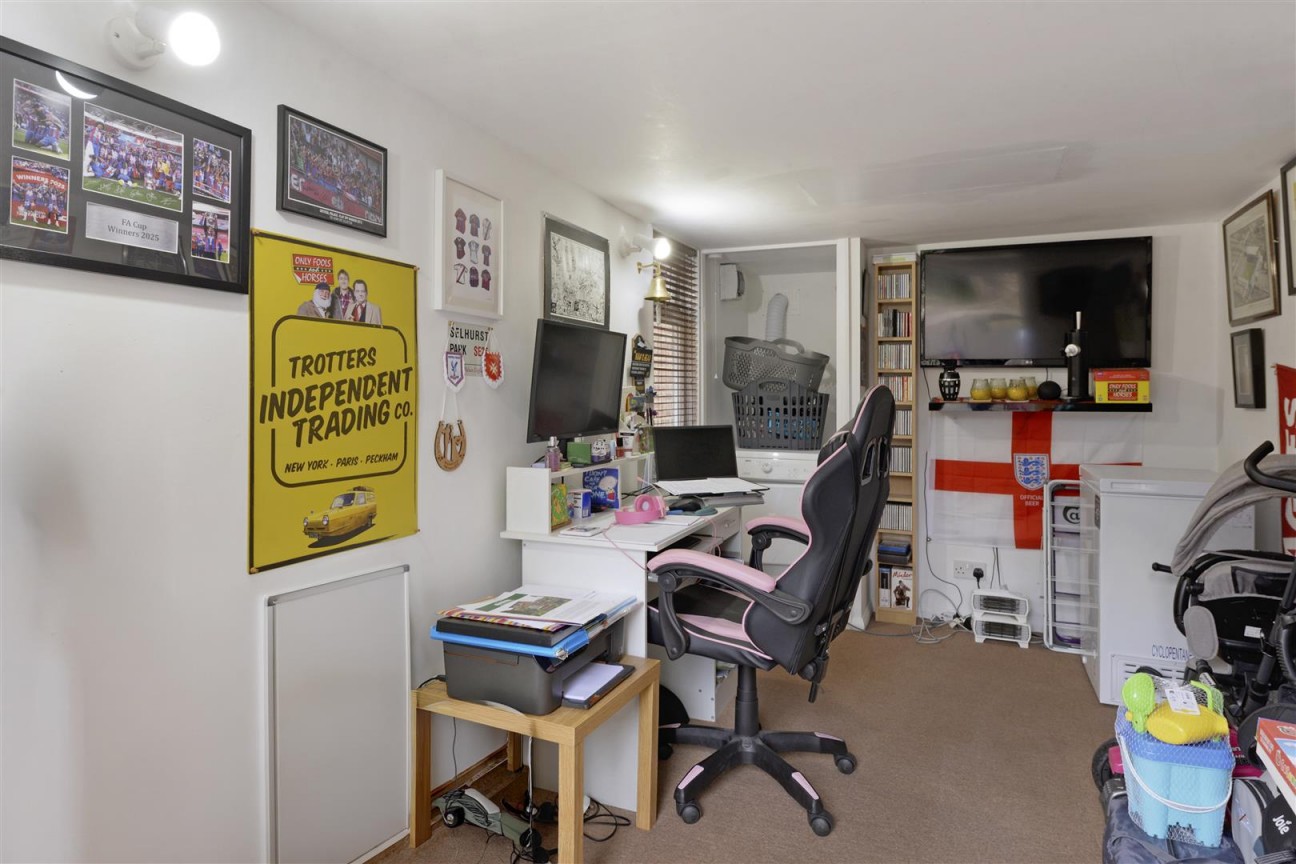 Newbury Avenue, Maidstone