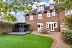 Woodford Grove, Kings Hill, ME19 4BX