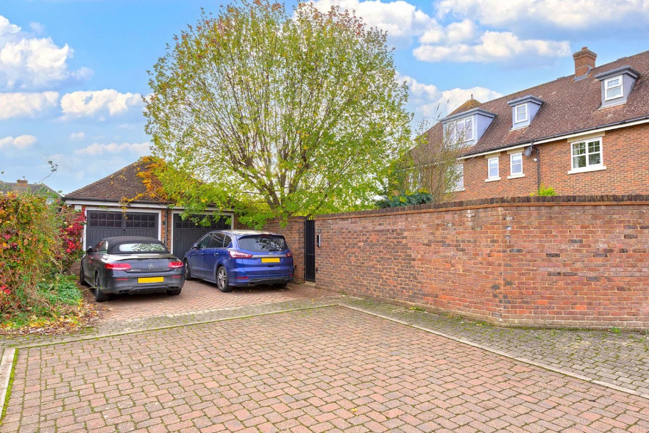 Woodford Grove, Kings Hill, ME19 4BX