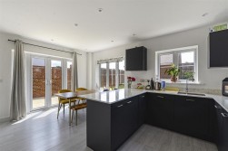 Utah Road, Paddock Wood