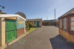 Maidstone Road, Paddock Wood, Tonbridge