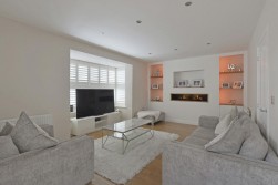 Atlas Close, Kings Hill, ME19 4PS