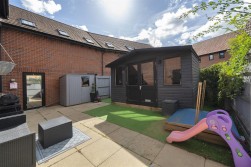 Bluegown Avenue, Leybourne, West Malling