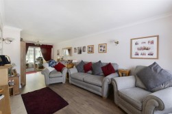 Wilton Drive, Ditton
