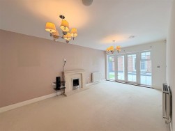 Holly Way, Kings Hill,