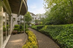 Gibson Drive, Kings Hill