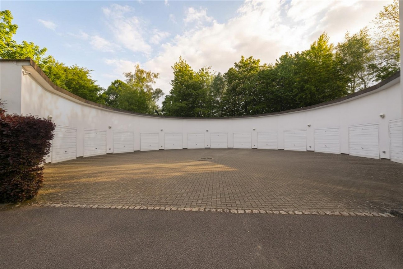 Gibson Drive, Kings Hill