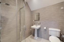 Maidstone Road, Hadlow, Tonbridge