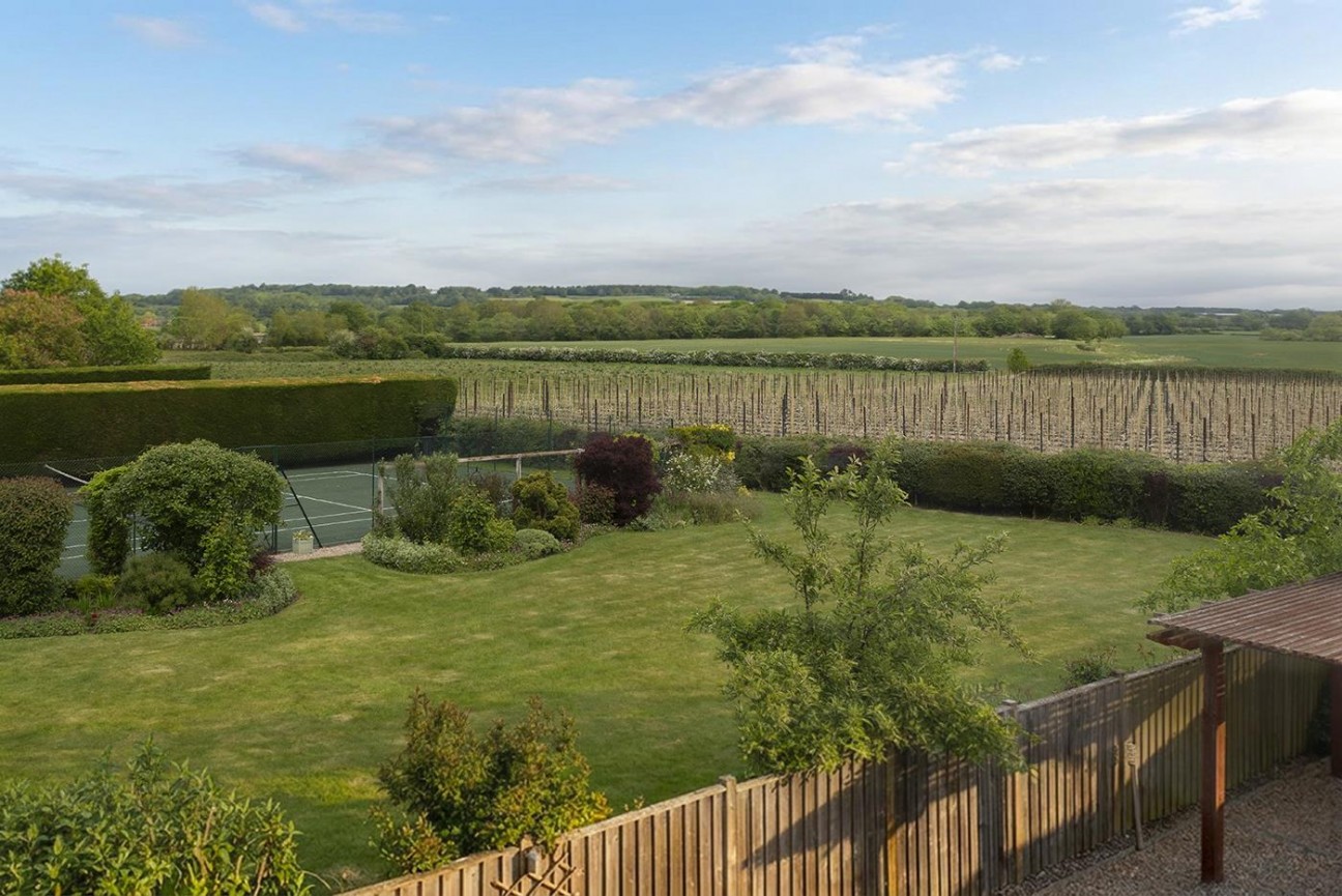 Maidstone Road, Hadlow, Tonbridge