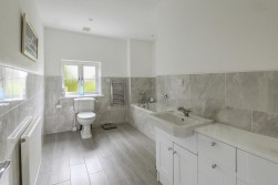 Maidstone Road, Hadlow, Tonbridge