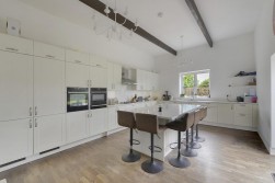 Maidstone Road, Hadlow, Tonbridge