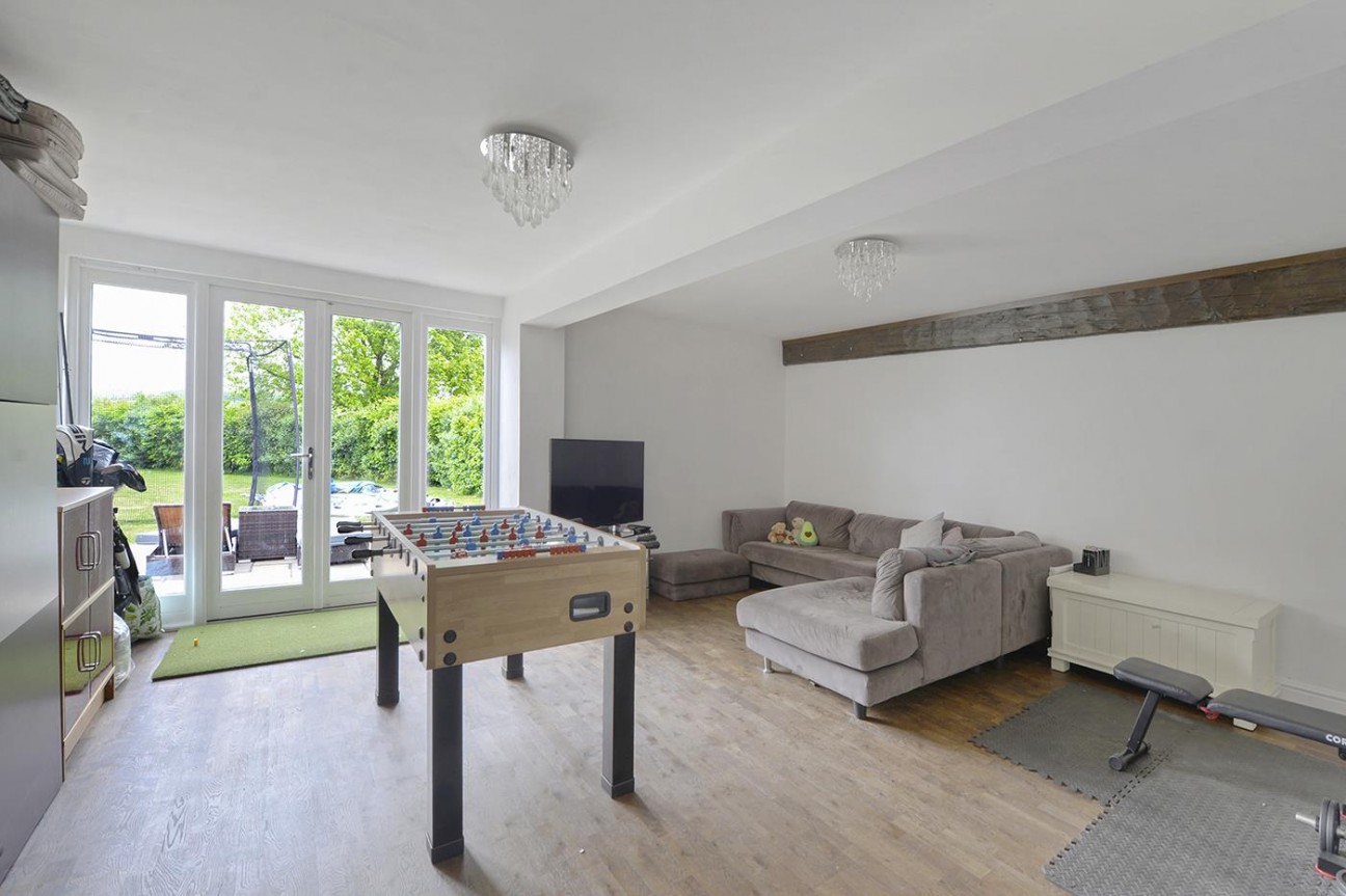Maidstone Road, Hadlow, Tonbridge