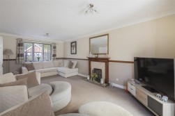Lambourne Drive, Kings Hill