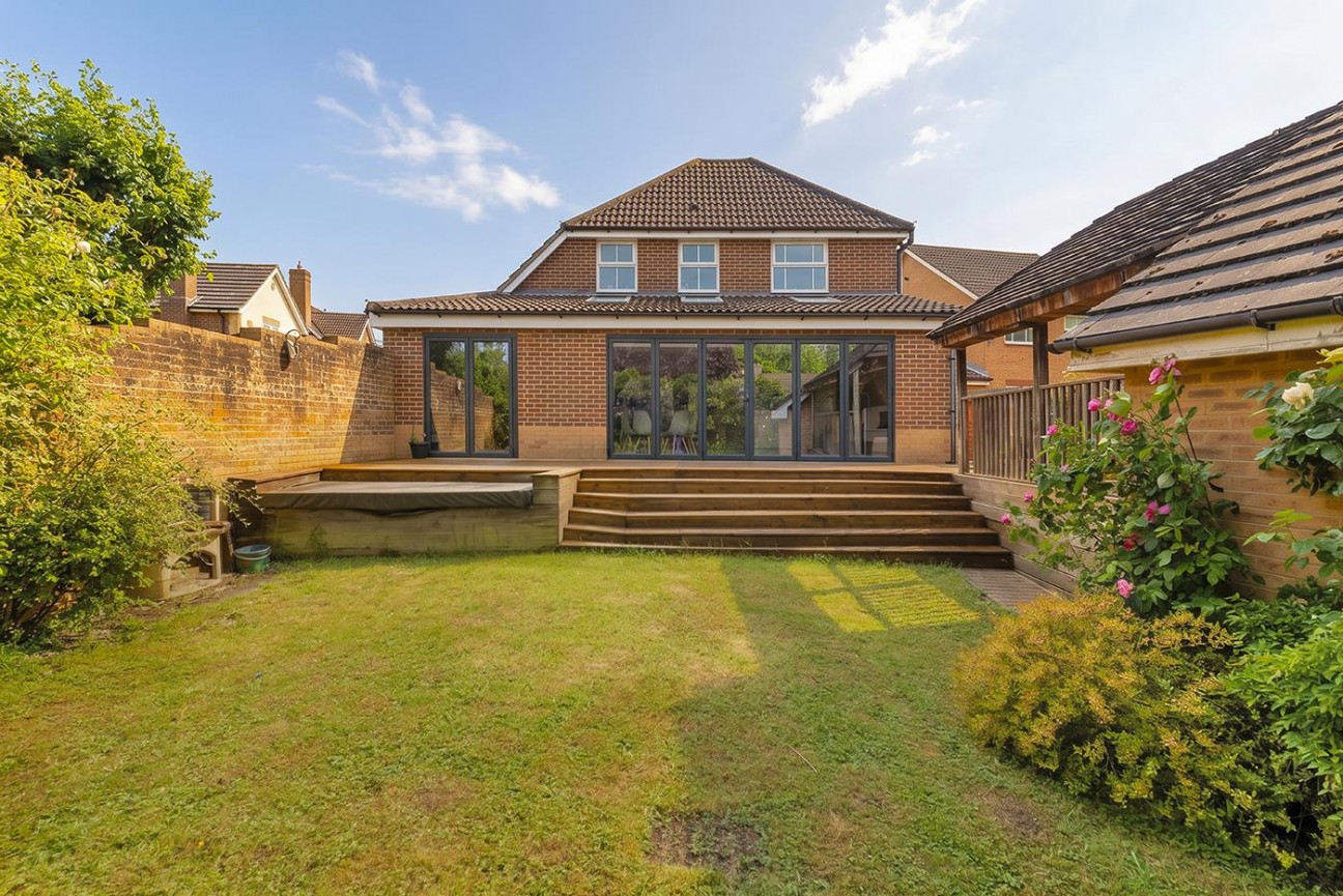 Chestnut Close, Kings Hill, ME19 4FP