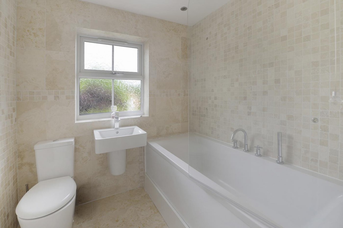 Chestnut Close, Kings Hill, ME19 4FP