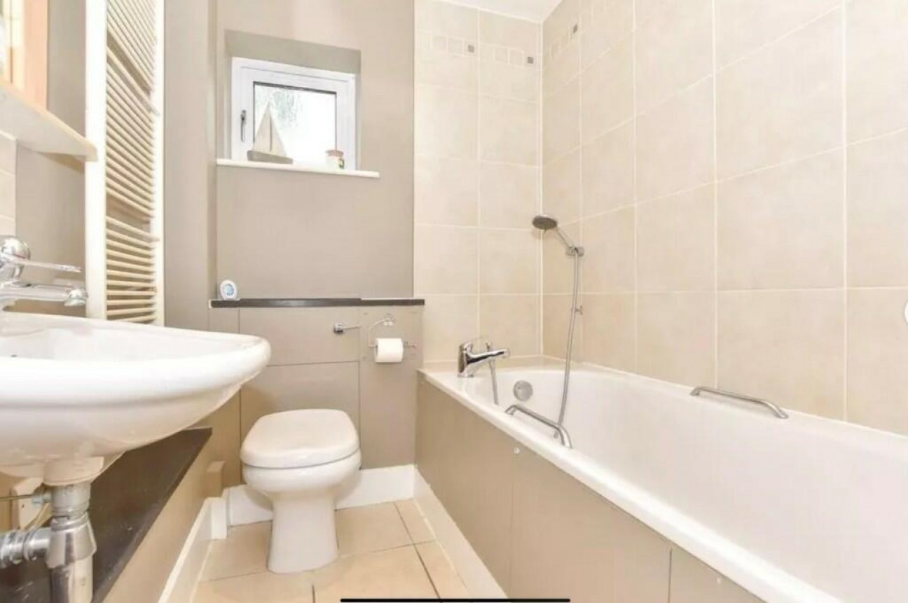 Niagara Close, Kings Hill,