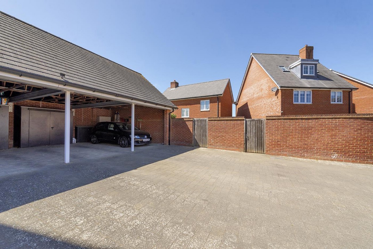 Beacon Avenue, Kings Hill,