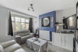 Hazel Avenue, Allington