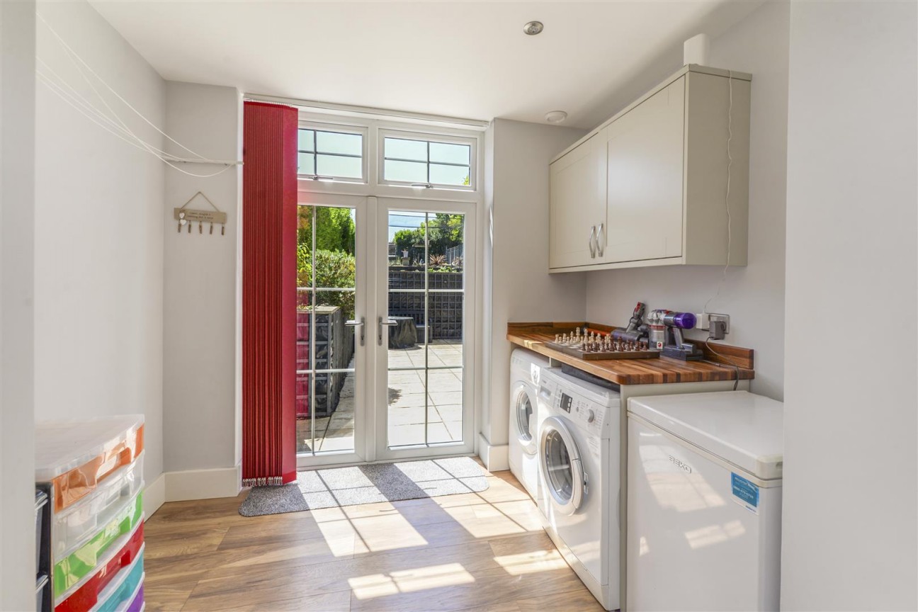Hazel Avenue, Allington