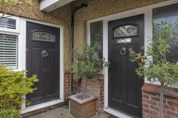 London Road, Allington