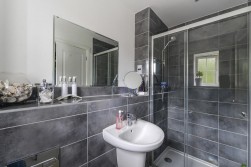 Beacon Avenue, Kings Hill,