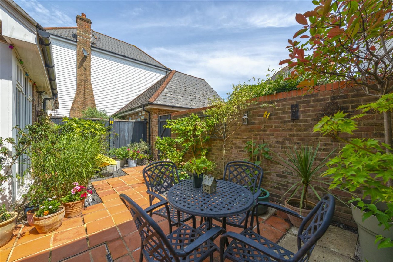 Laxton Walk, Kings Hill, ME19 4JG