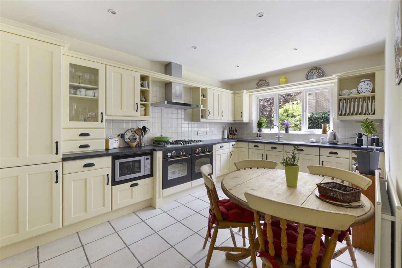 Alfriston Grove, Kings Hill, ME19 4AS
