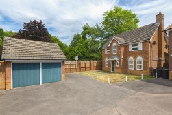 Chestnut Close, Kings Hill, ME19 4FP