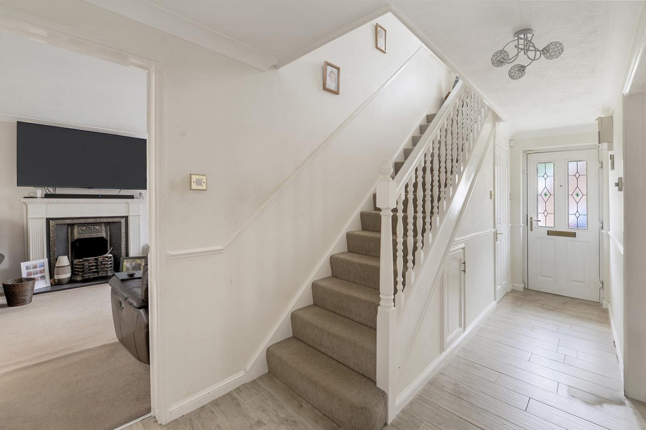 Chestnut Close, Kings Hill, ME19 4FP