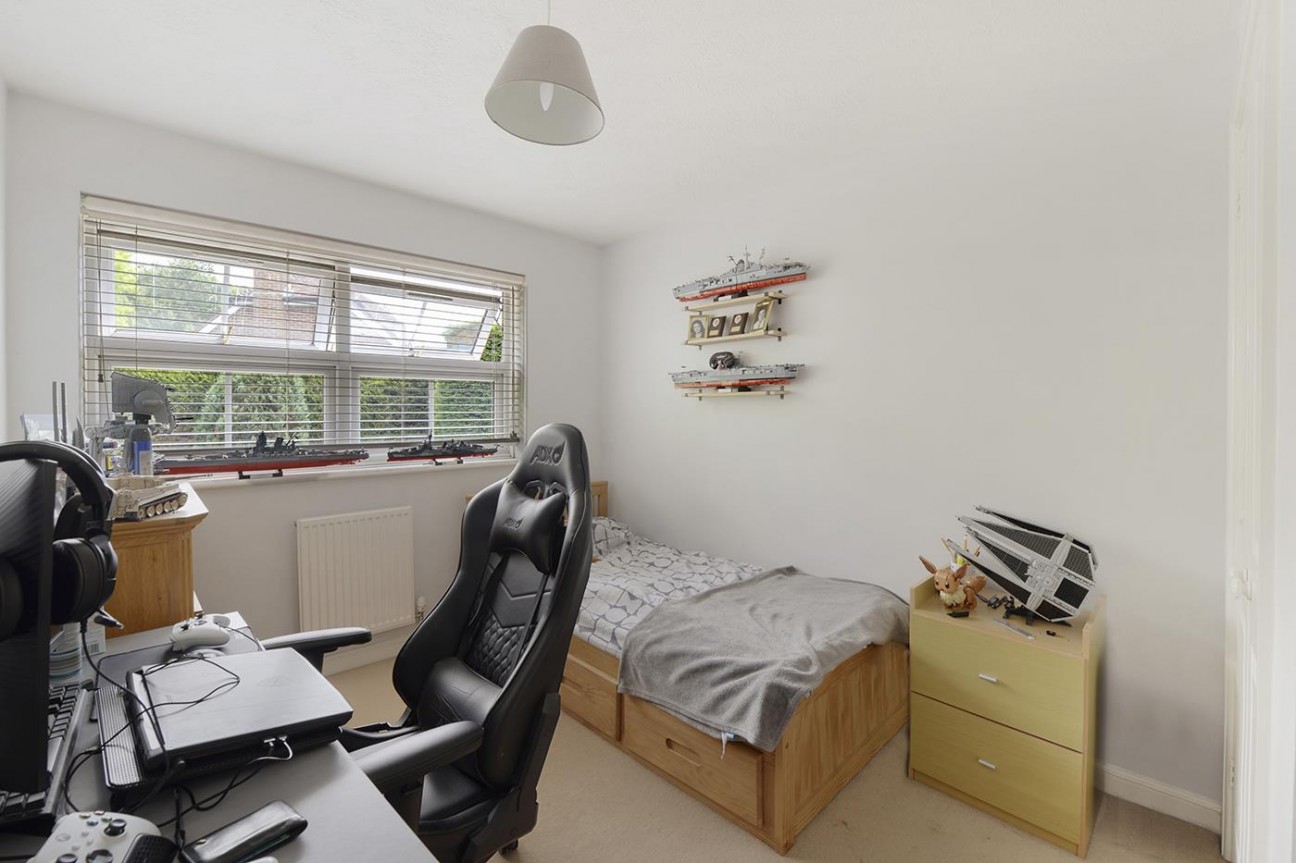 Chestnut Close, Kings Hill, ME19 4FP
