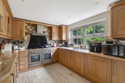 Chestnut Close, Kings Hill, ME19 4FP