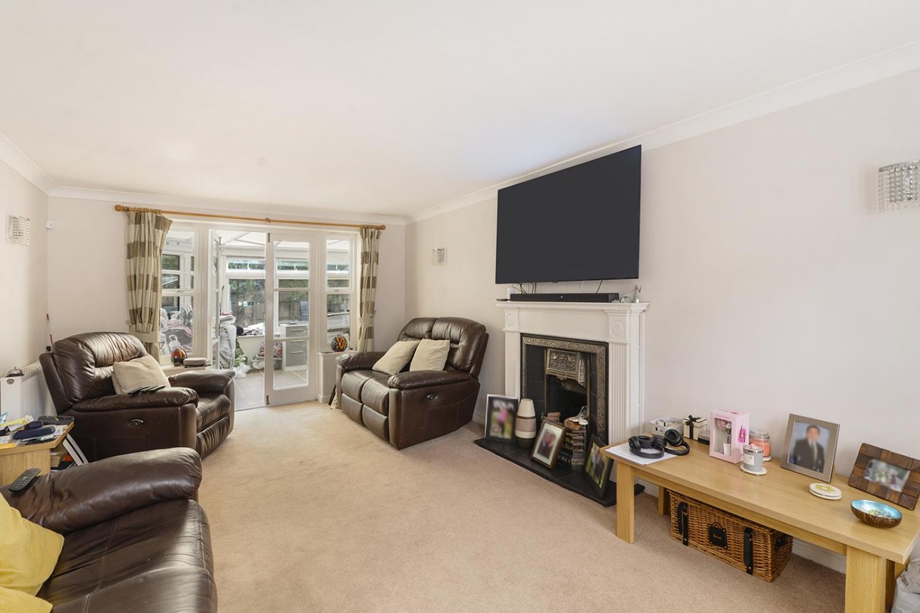 Chestnut Close, Kings Hill, ME19 4FP