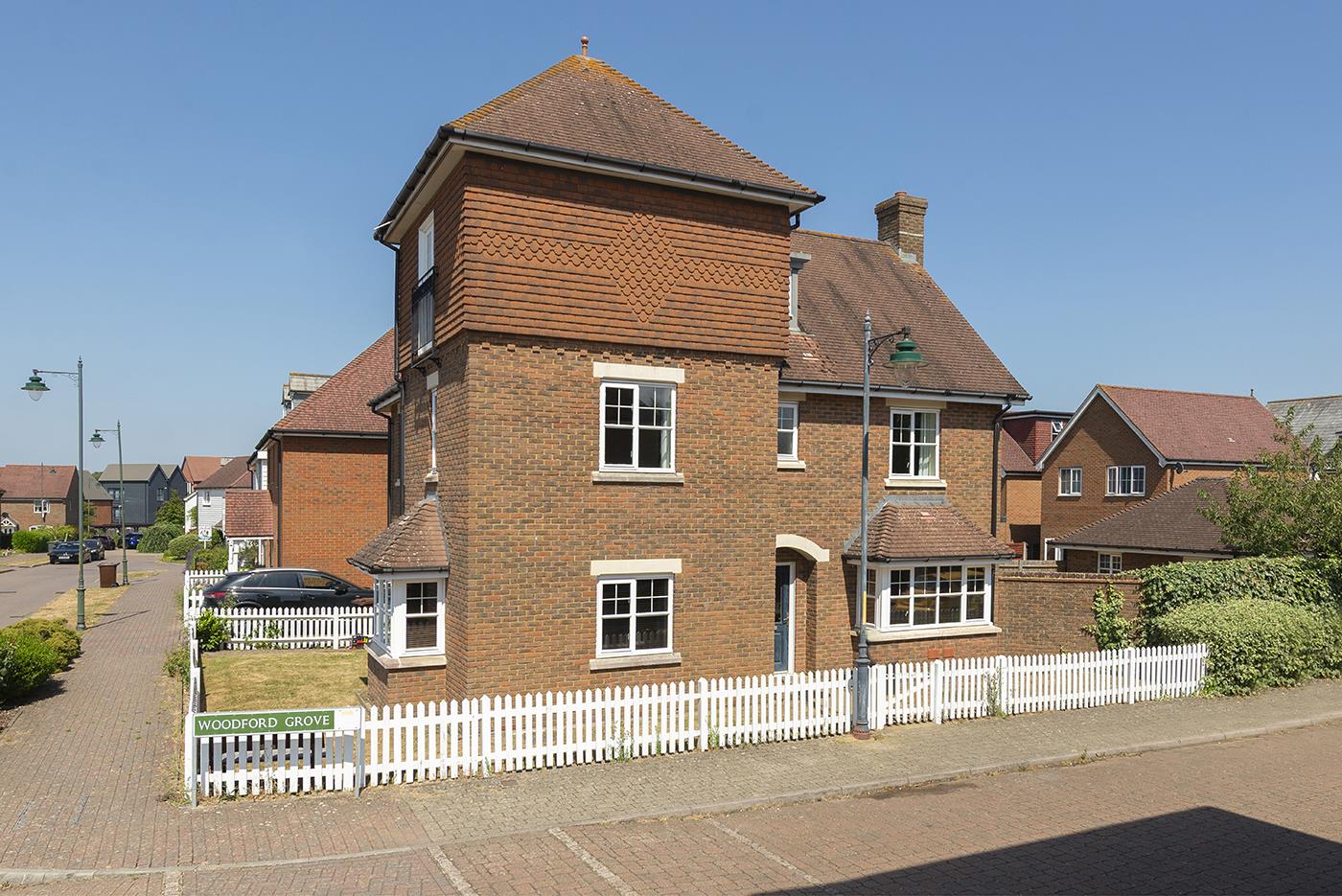 Woodford Grove, Kings Hill