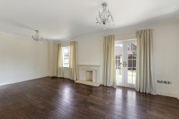 Woodford Grove, Kings Hill