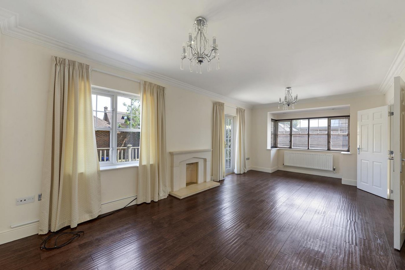 Woodford Grove, Kings Hill