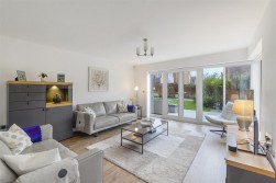 Royal Crescent, Kings Hill, West Malling
