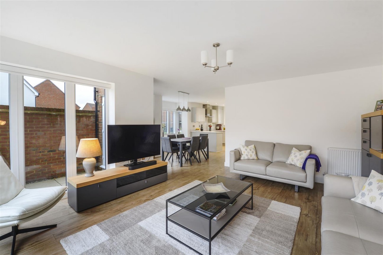 Royal Crescent, Kings Hill, West Malling