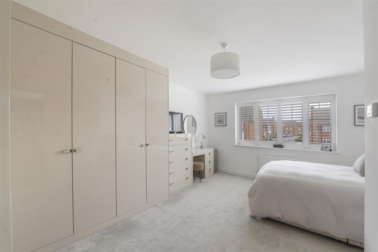 Royal Crescent, Kings Hill, West Malling